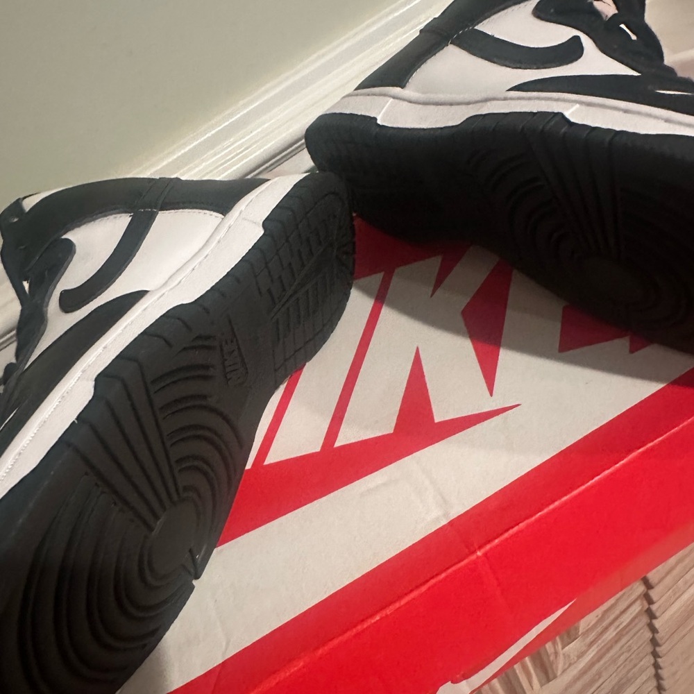 Nike Black and White women's High-Top Sneakers. Panda 🐼 sneakers - Picture 9 of 11